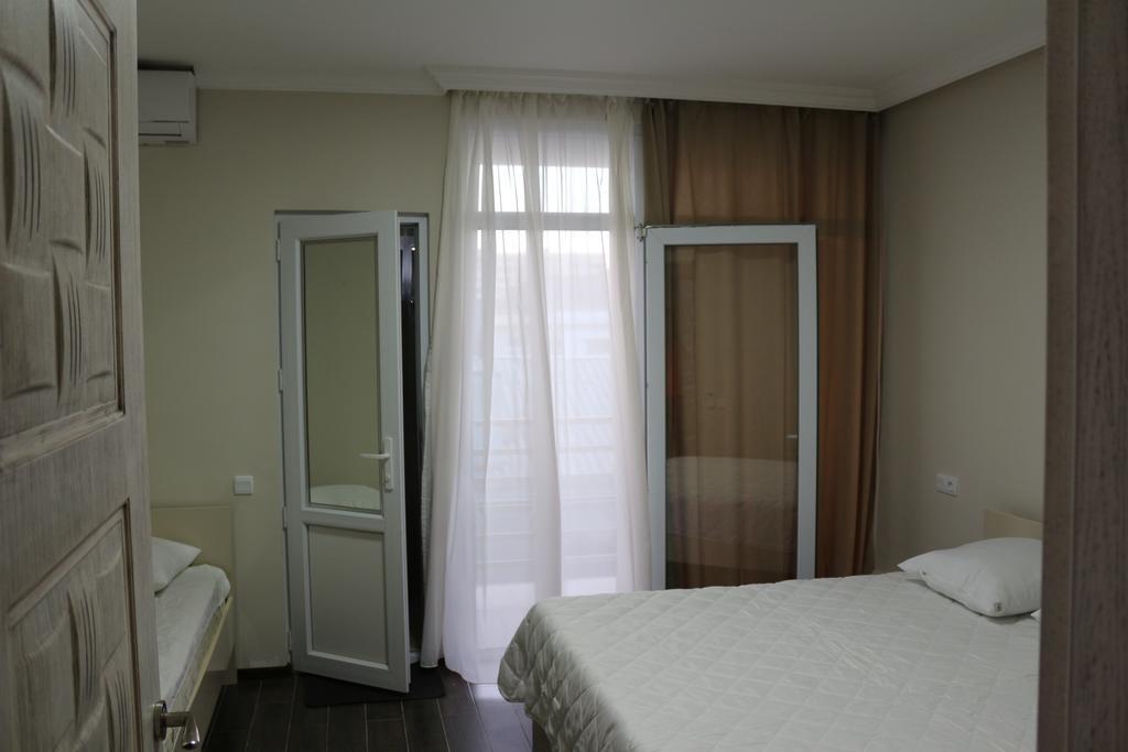 Guest House Kobuleti On Aghmashenebeli Exterior foto