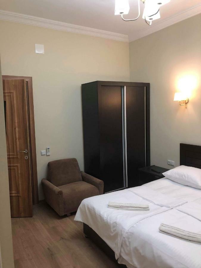 Guest House Kobuleti On Aghmashenebeli Exterior foto